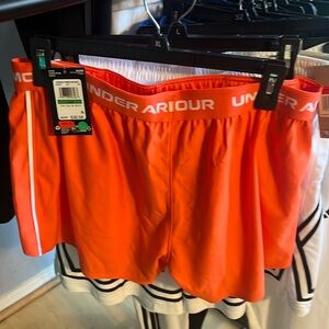 Under Armour women’s large 3 inch shorts $30 retail new with